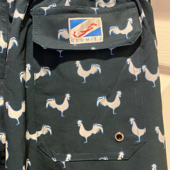 Bermies Classic Cut Swim Trunks Medium NWT - Picture 5 of 8